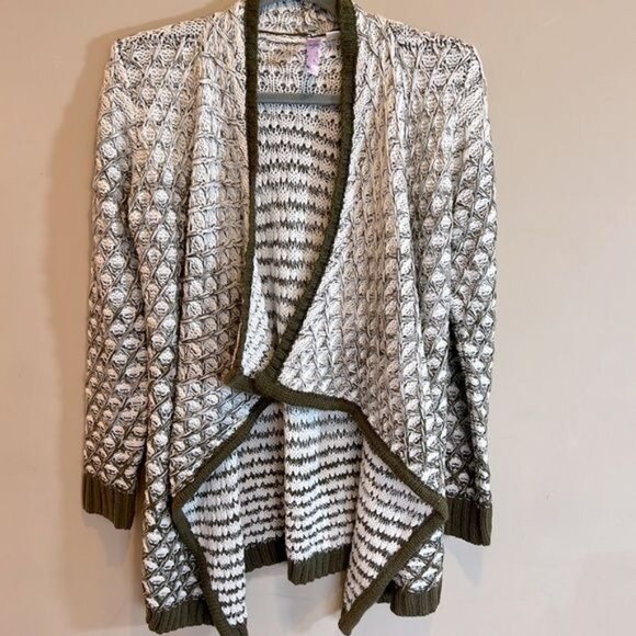 Alya sweater size small olive green and white textured knit waterfall cardigan - Picture 7 of 11